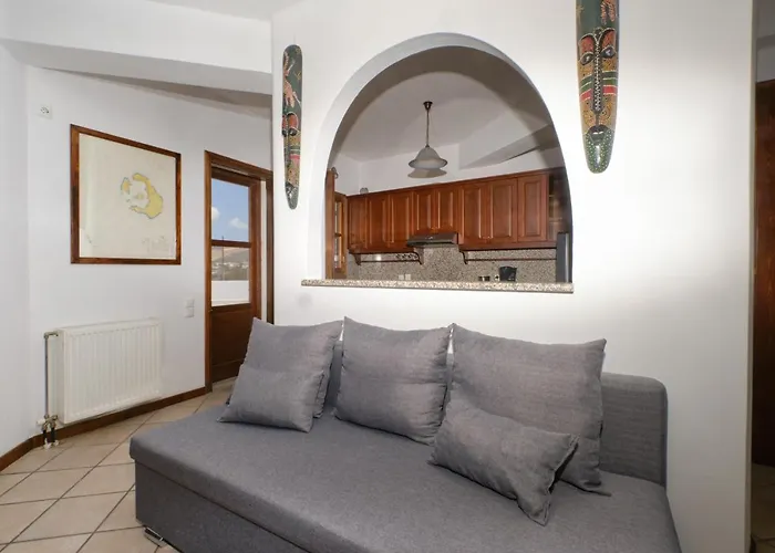 Private Evgenia With Swimming Pool * Perissa (Santorini)