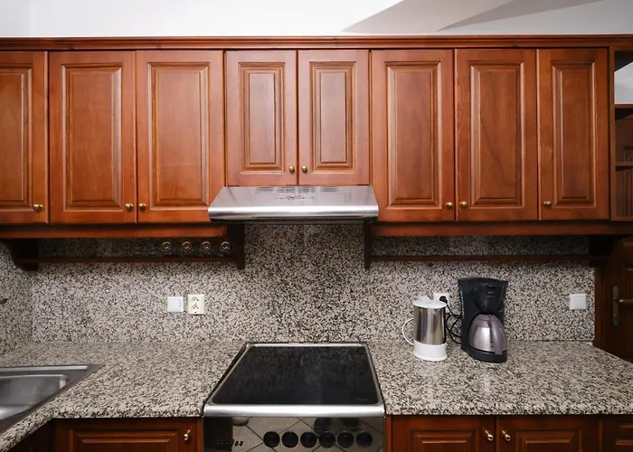 Private Evgenia With Swimming Pool Perísza