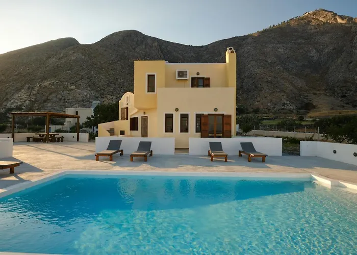 Private Evgenia With Swimming Pool فيلة *