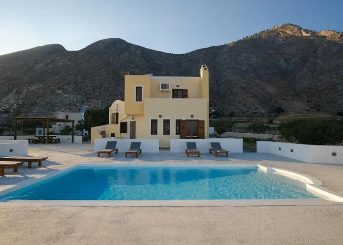 Private Evgenia With Swimming Pool فيلة