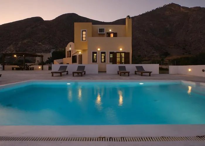 Private Evgenia With Swimming Pool فيلة