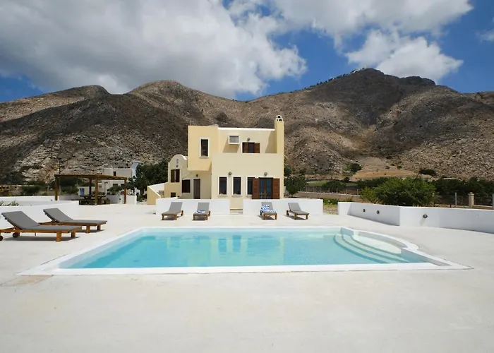 Private Evgenia With Swimming Pool *