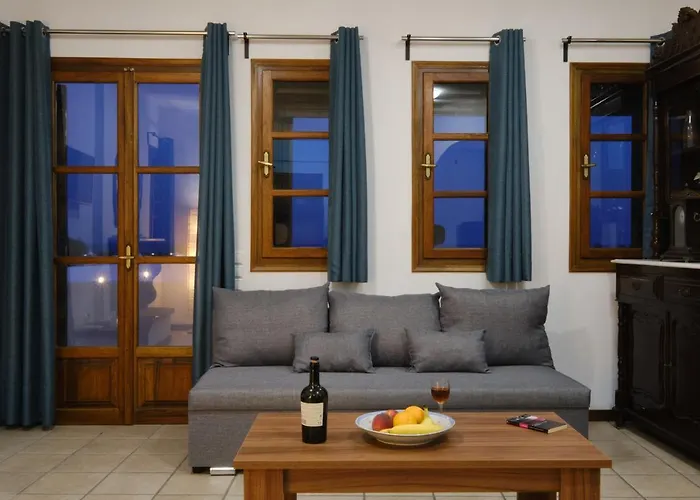 Private Evgenia With Swimming Pool بيريسا